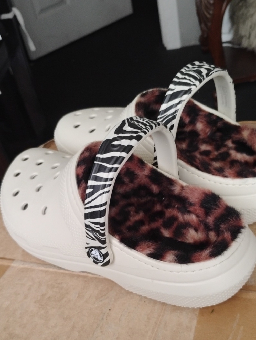 CROCS